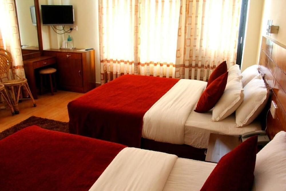 Hotel Tara Pokhara Exterior foto